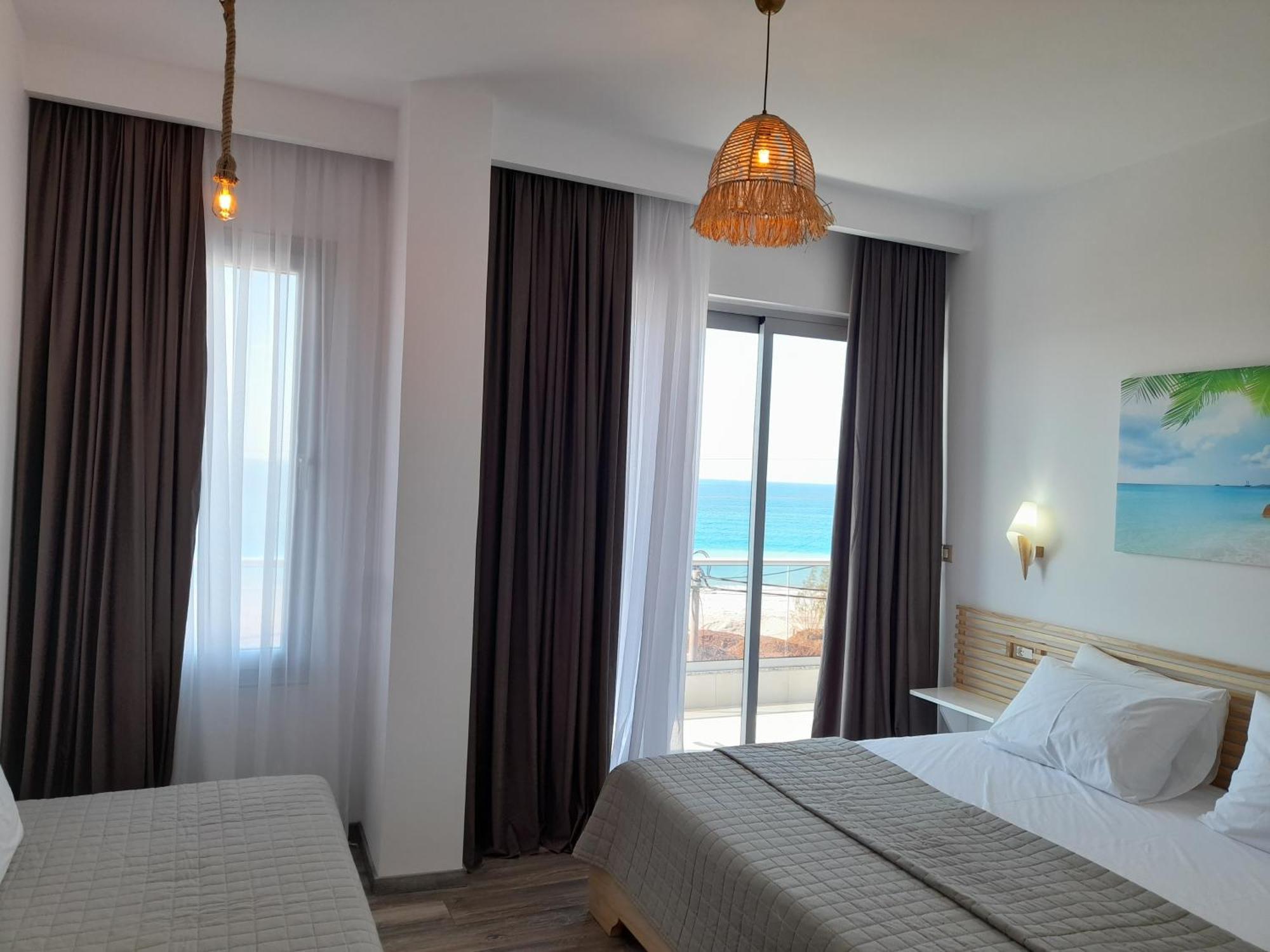 Anxhelos Hotel Himare Room photo